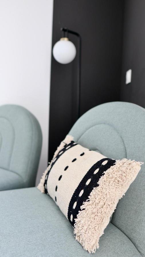 Appart- Hotel Love Room Yschool Troyes Exterior photo