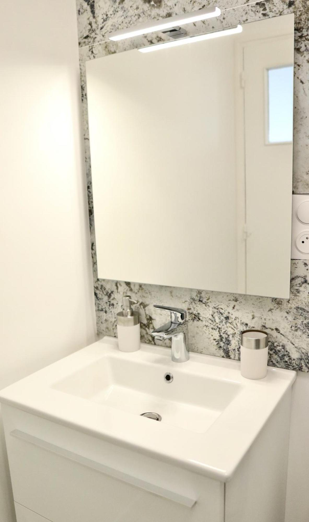 Appart- Hotel Love Room Yschool Troyes Exterior photo